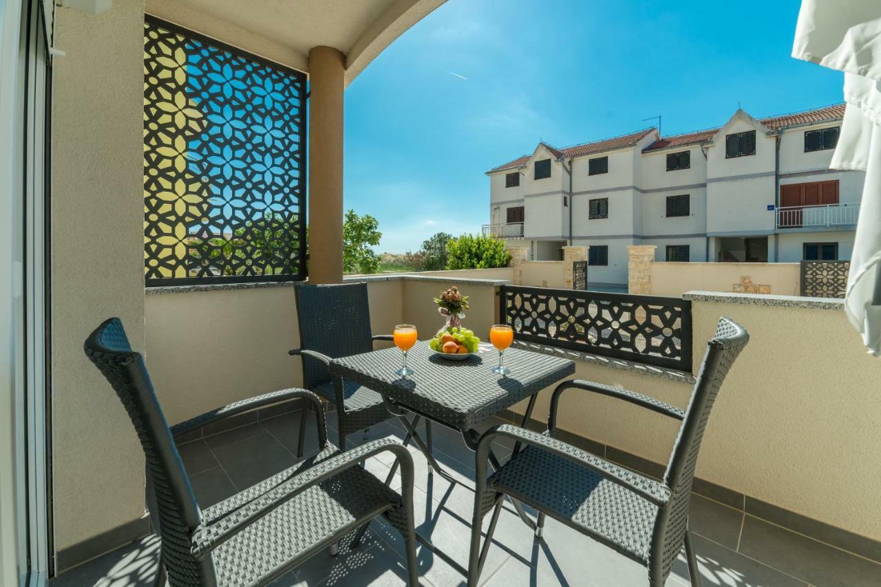 Apartments Nella Privlaka  Exterior photo