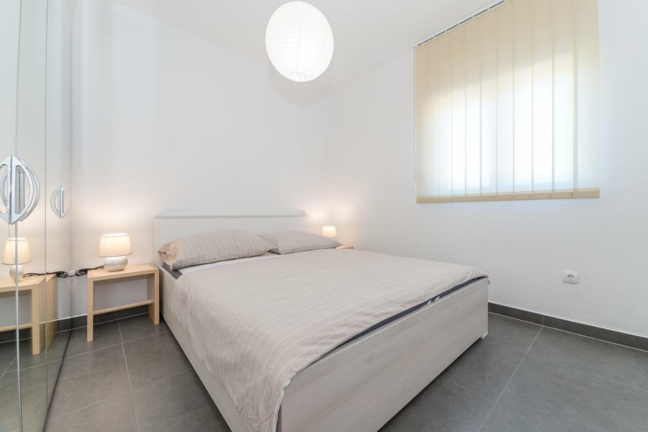 Apartments Nella Privlaka  Exterior photo