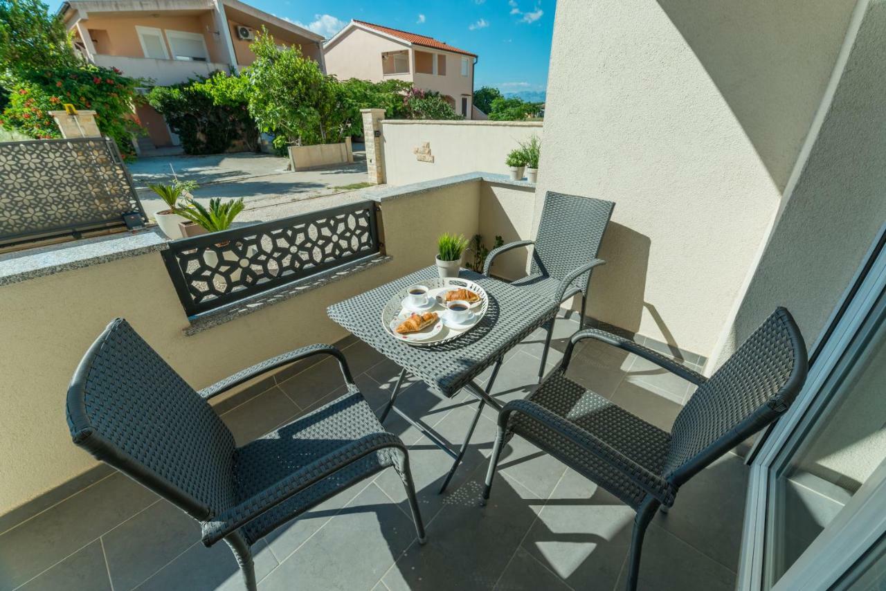 Apartments Nella Privlaka  Exterior photo